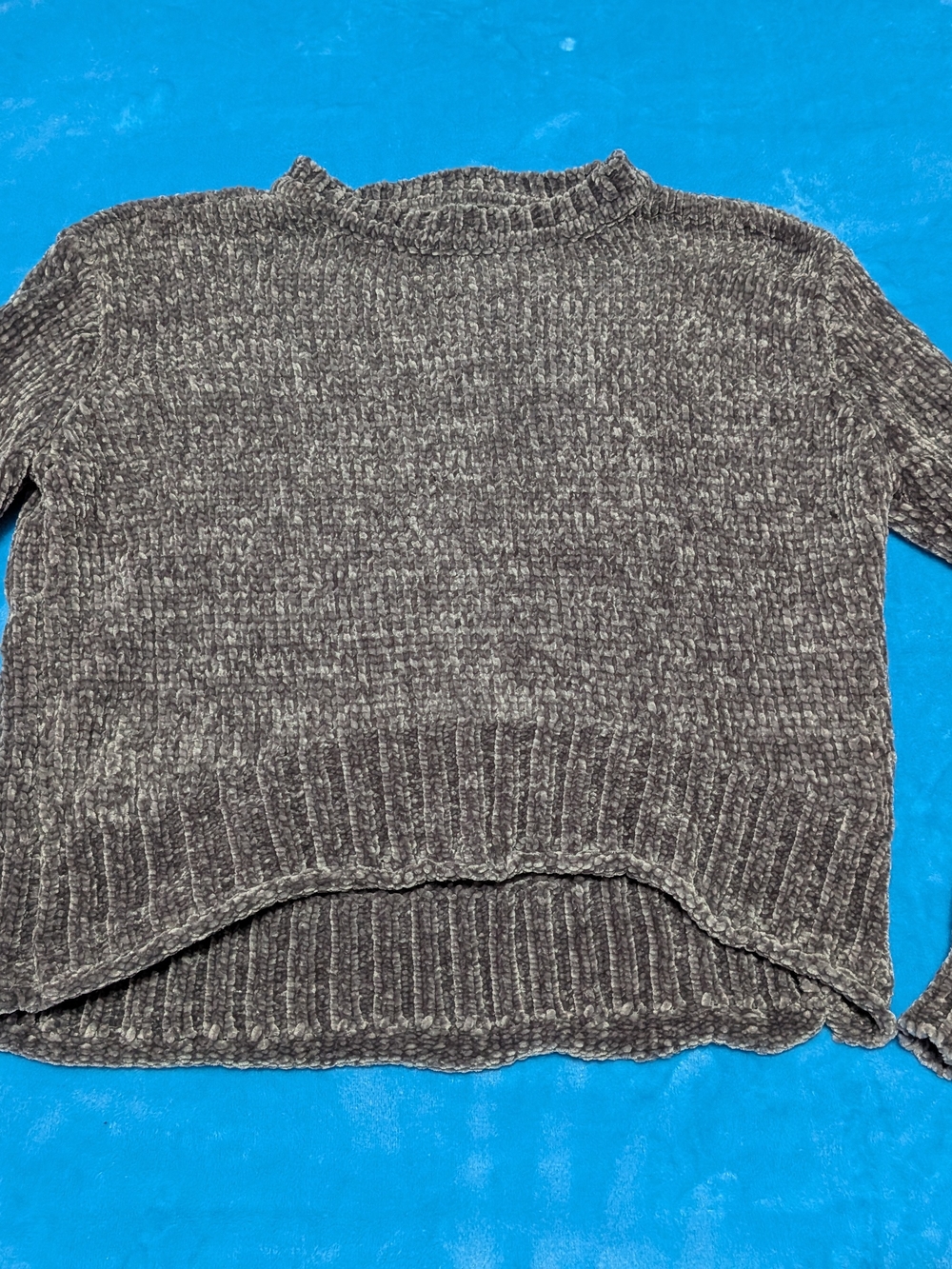 🩶 Chenille Crewneck Sweater - Charcoal 🩶